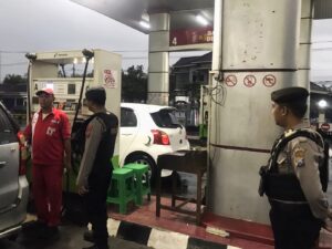 Pastikan Ketersediaan BBM Jelang Mudik Lebaran Polres Magetan Patroli ke SPBU