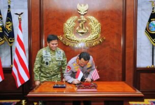 Kapolri Bersama Menko Polkam dan Pimpinan Lembaga Negara Perkuat Kebersamaan di Mabes TNI AL