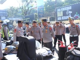 Sambut Hari Jadi ke-78, Polwan Polres Ngawi Edukasi Santri Cegah Kenakalan Remaja