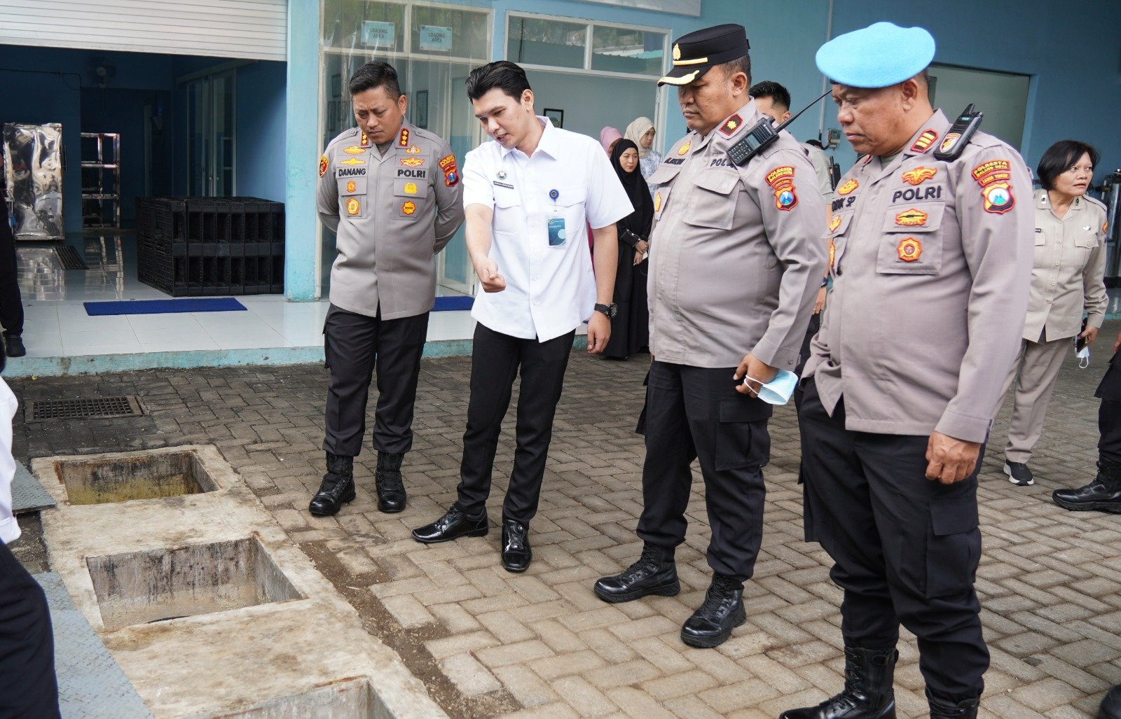 Kapolresta Malang Kota Cek Dua SPPG Polri, Pastikan Standar Pemenuhan Gizi hingga Pengelolaan Limbah Berjalan Optimal