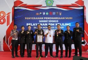Polresta Sidoarjo Cetak Prestasi Nasional, Layanan SIM Keliling 24 Jam Nonstop Sabet Rekor MURI