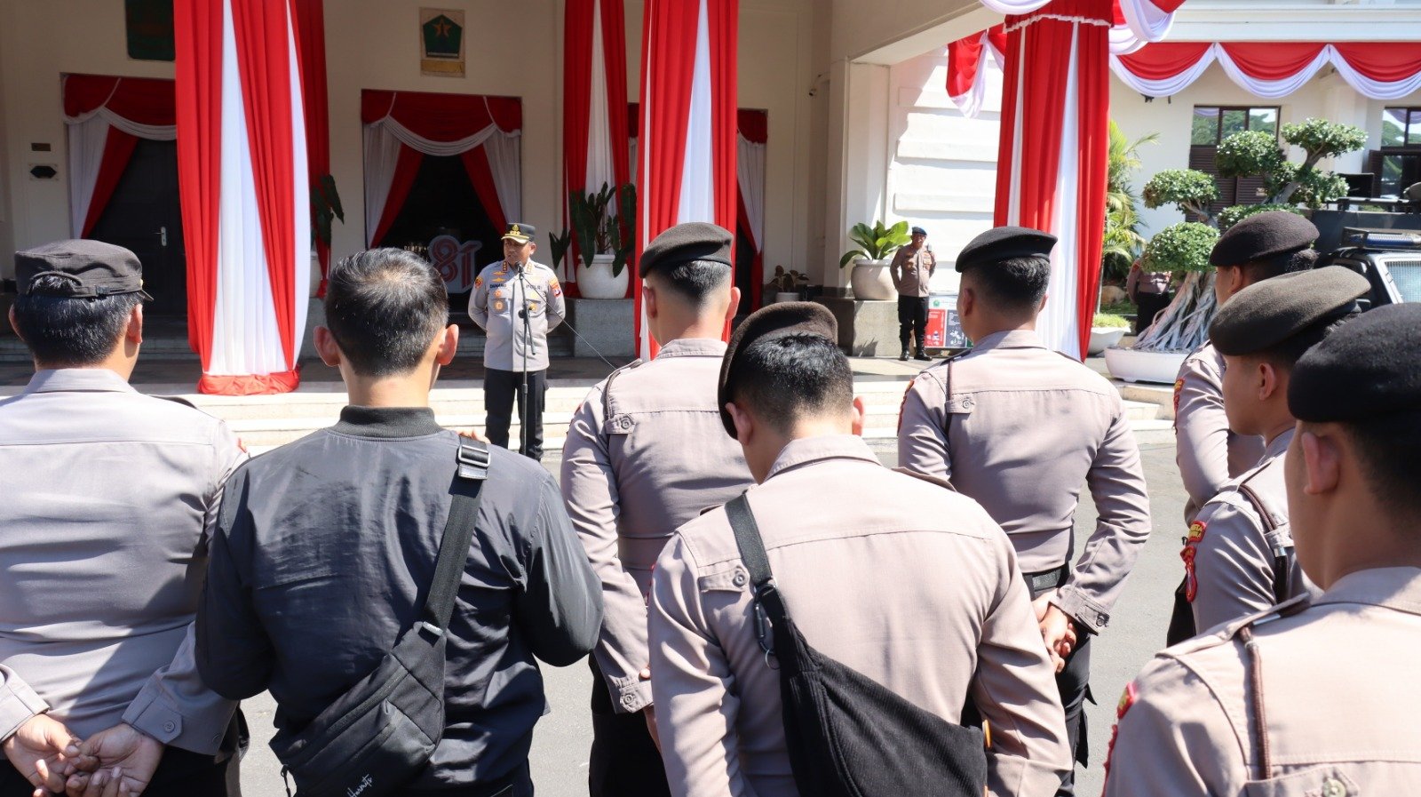 Polresta Malang Kota Berikan Pelayanan Maksimal, 463 Personel Gabungan Amankan Aksi 500 Massa di Kayutangan